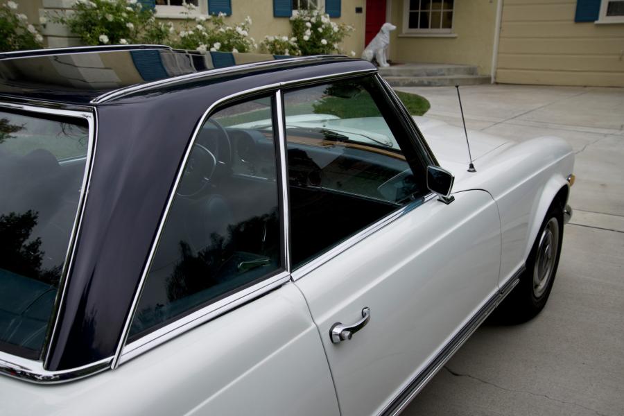 Детали экстерьера Mercedes-Benz 280 SL (W113) 1970 года  (EU) (фото 40 из 74)